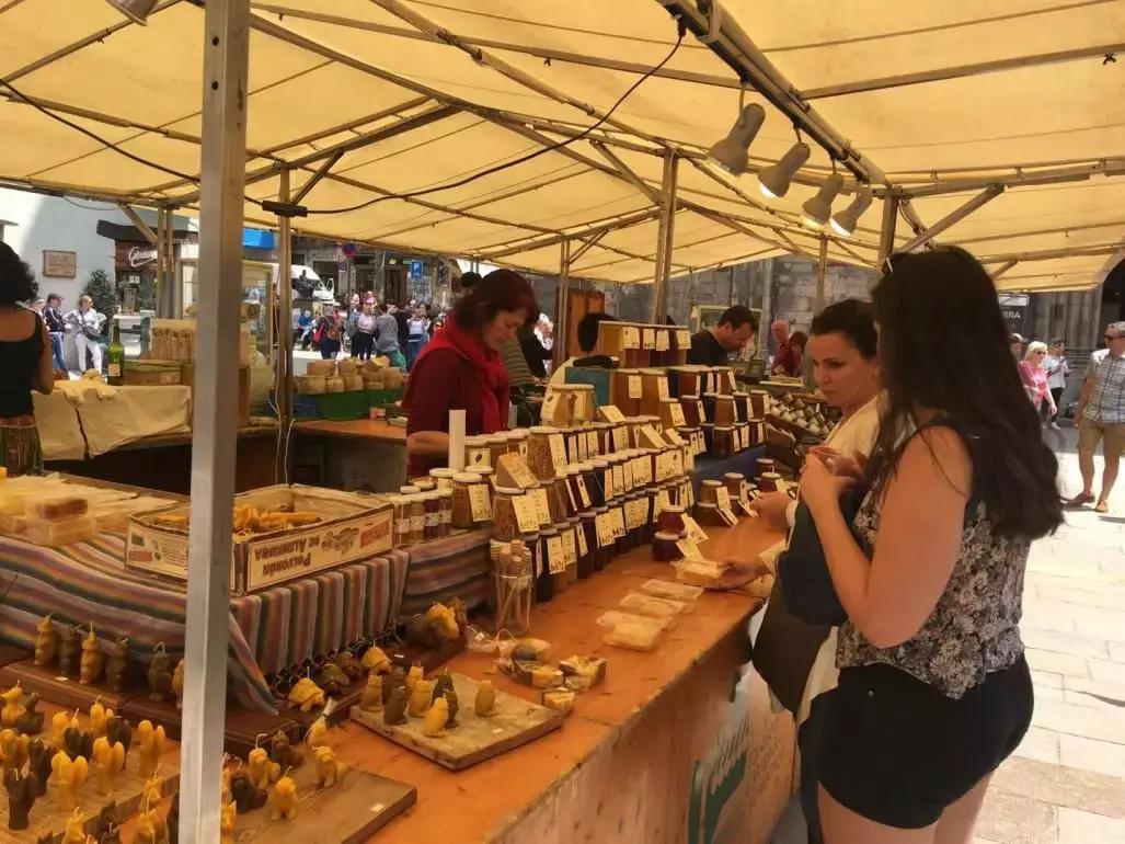 西班牙留学生维吾尔族,留学生眼中西班牙现状