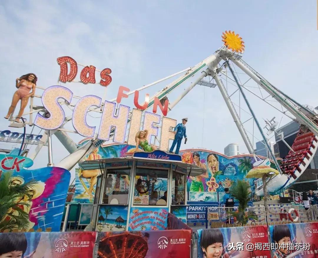 过分美丽!圣诞灯饰点亮香港:泰迪熊、比卡超、布丁狗陪你过圣诞