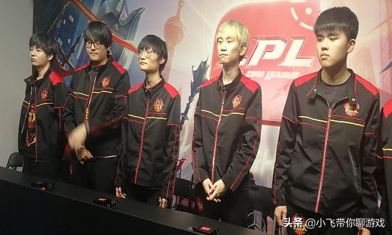 doinb打游戏崩溃,doinb直播再遇到演员