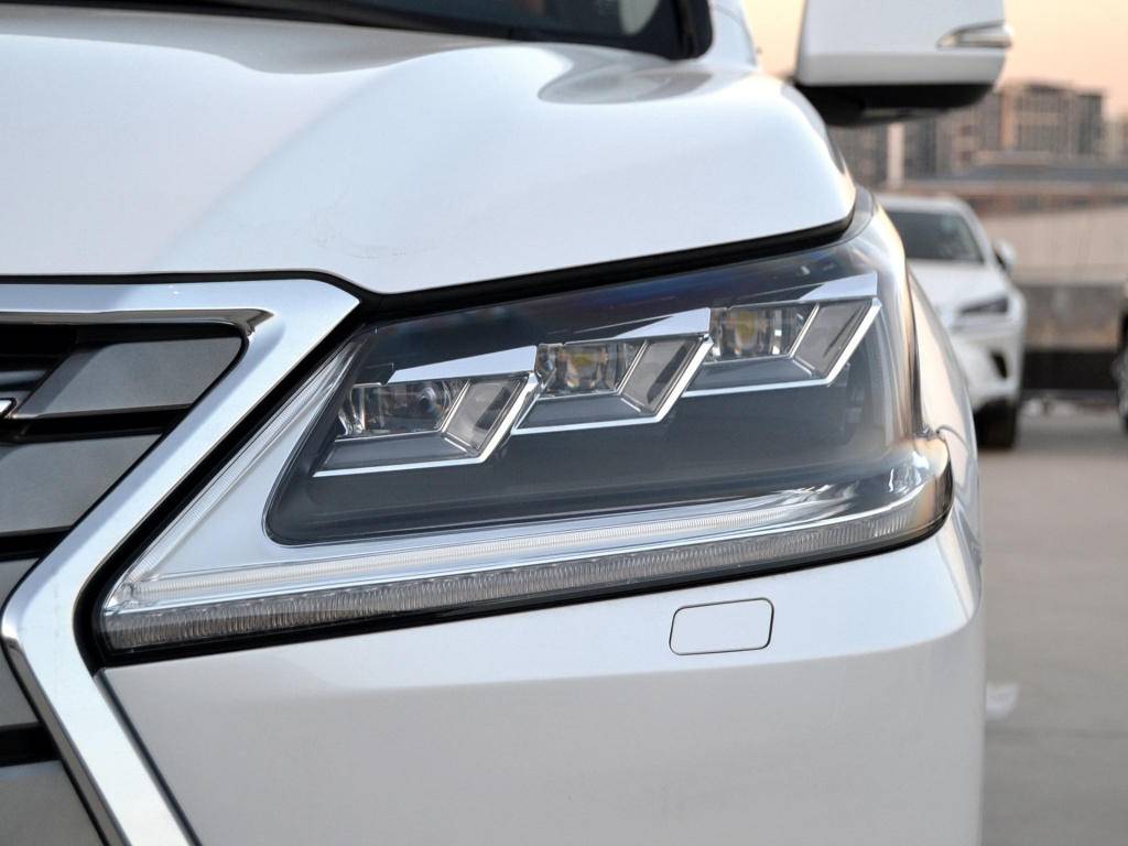 自吸宝马v8和奔驰v8,最便宜的v8自吸