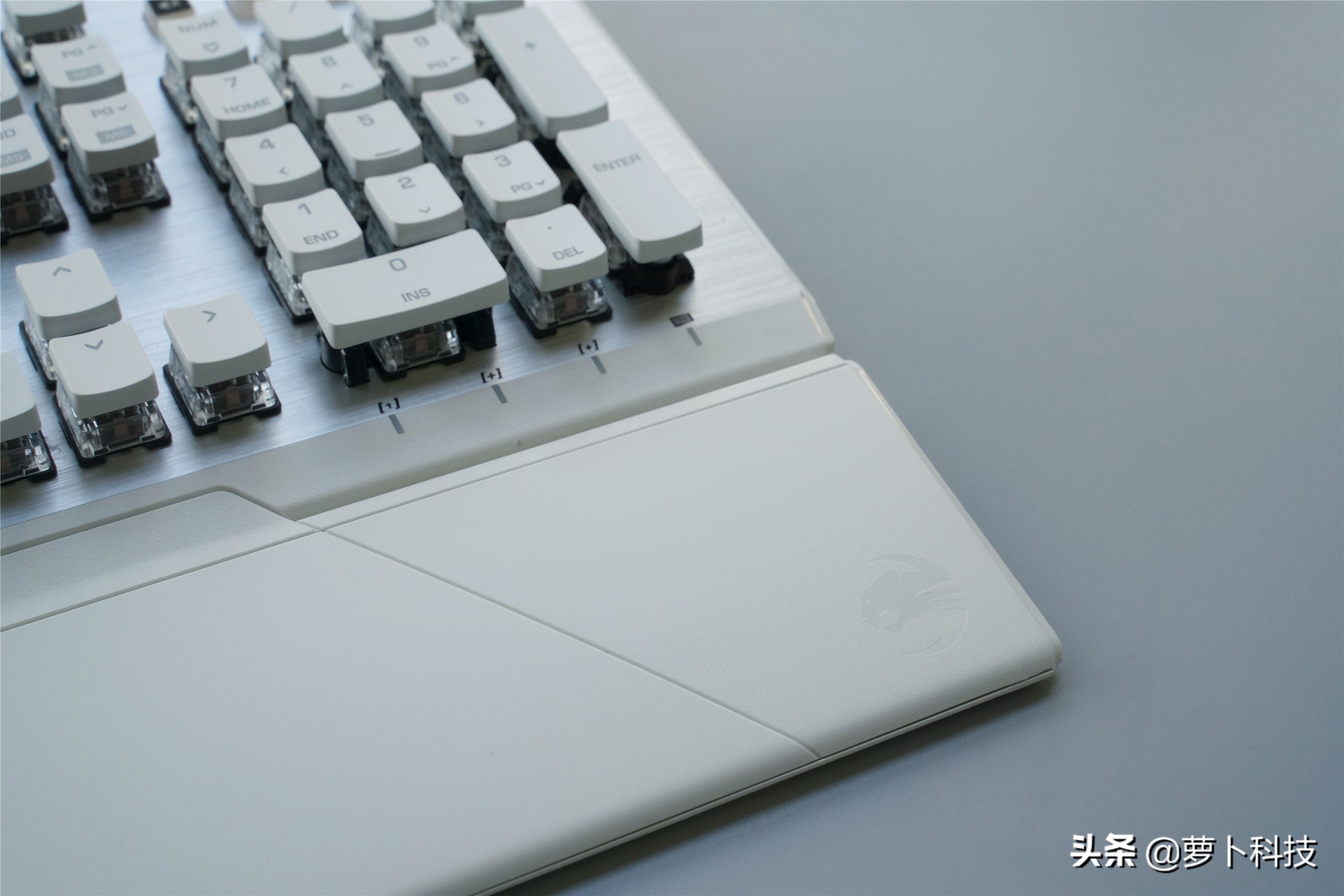 冰豹瓦肯vulcan122,冰豹vulcan120机械游戏键盘