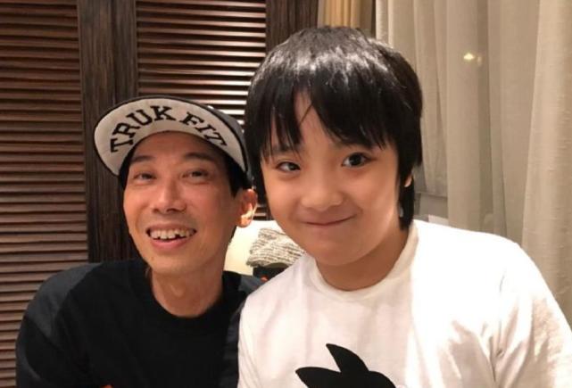 吴镇宇儿子长大后的模样,吴镇宇儿子正面照曝光