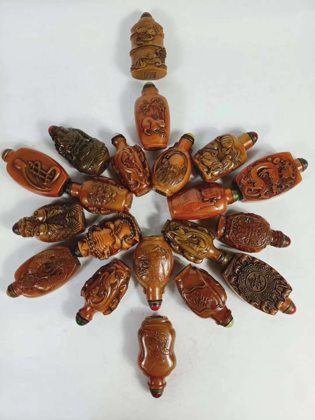 精品推荐—田黄鼻烟壶，将军罐