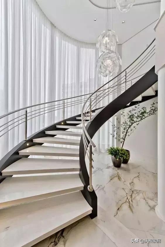 比较有氛围感且实用的客厅,新中式客厅该怎么选