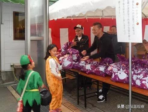 黑帮卖奶茶,黑帮摆摊卖夜宵