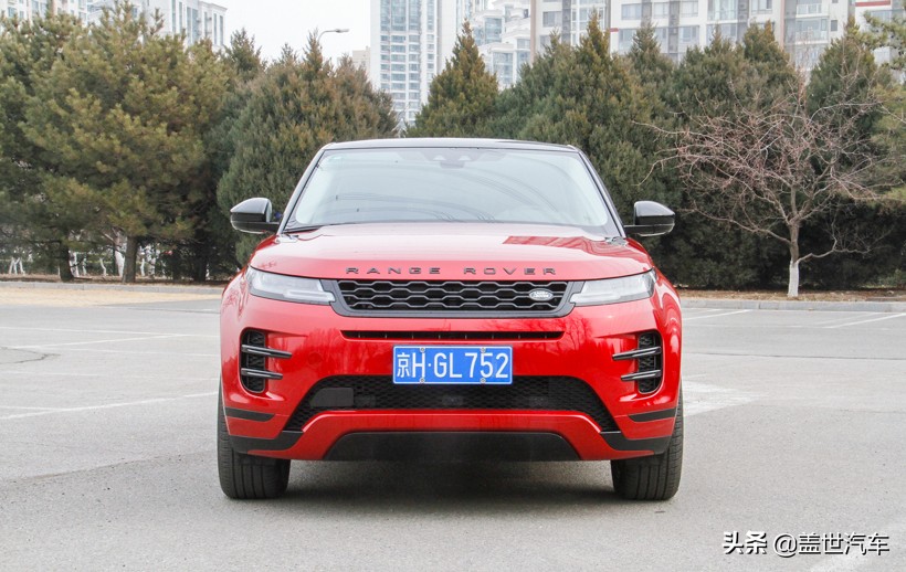 路虎揽胜极光却是个鲜活的例外,路虎揽胜极光刚性车身