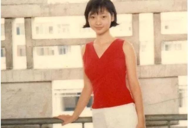 “借胸上位”的柳岩，还要被误会多久？