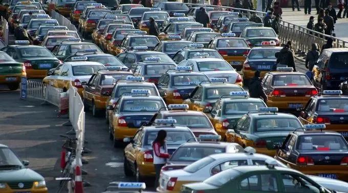 车企抢滩网约车,网约车竞逐进入精耕细作时间