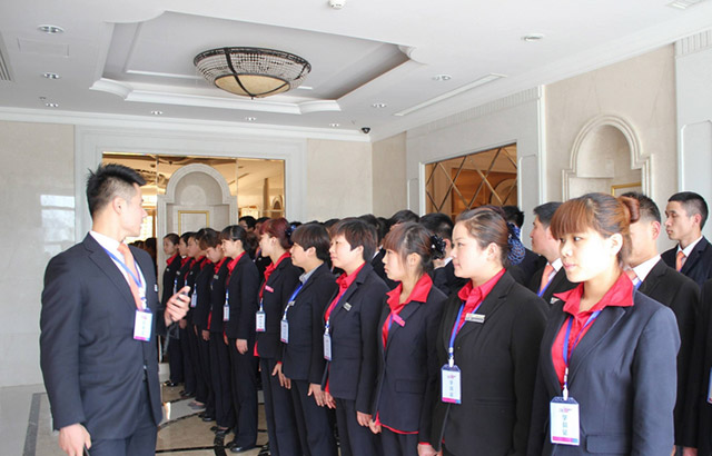 餐饮员工不服从管理层一招解决,餐厅员工不服从管理怎么办