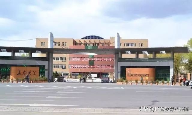 全国高校宿舍奢华排行,各个学校宿舍大比拼