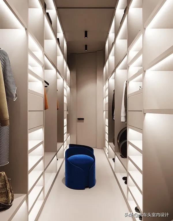 走入式衣帽间设计效果图轻奢风,轻奢简约大气衣帽间