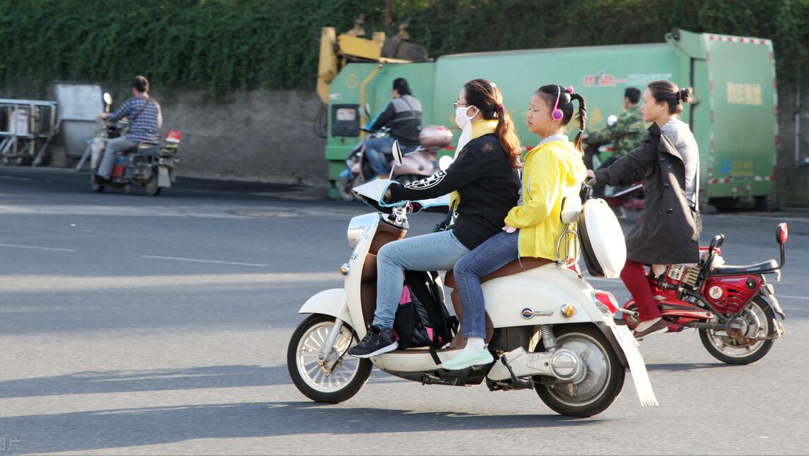 买电动车汽车最重要要考虑什么,电动车哪个品牌车好开些