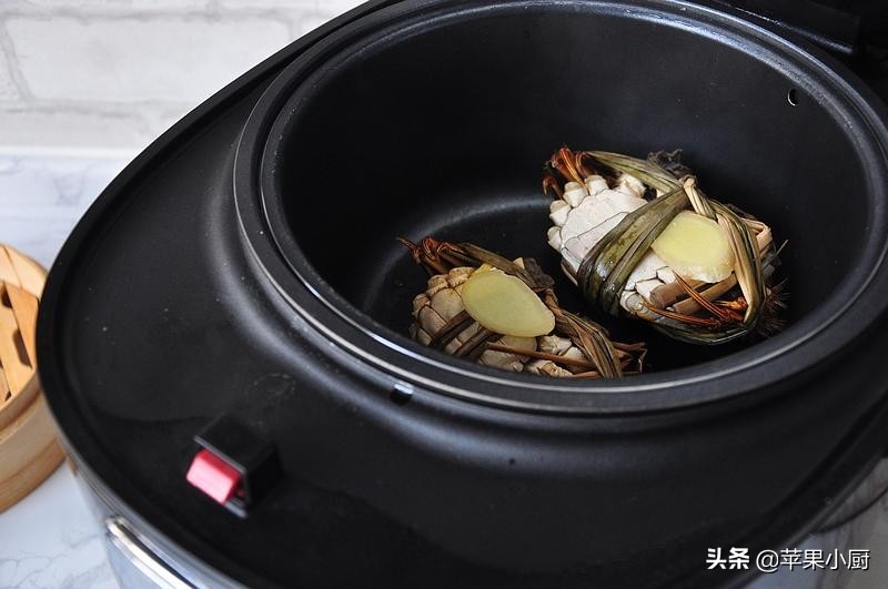 蒸大闸蟹需要放哪些调料,蒸大闸蟹需要什么调味料
