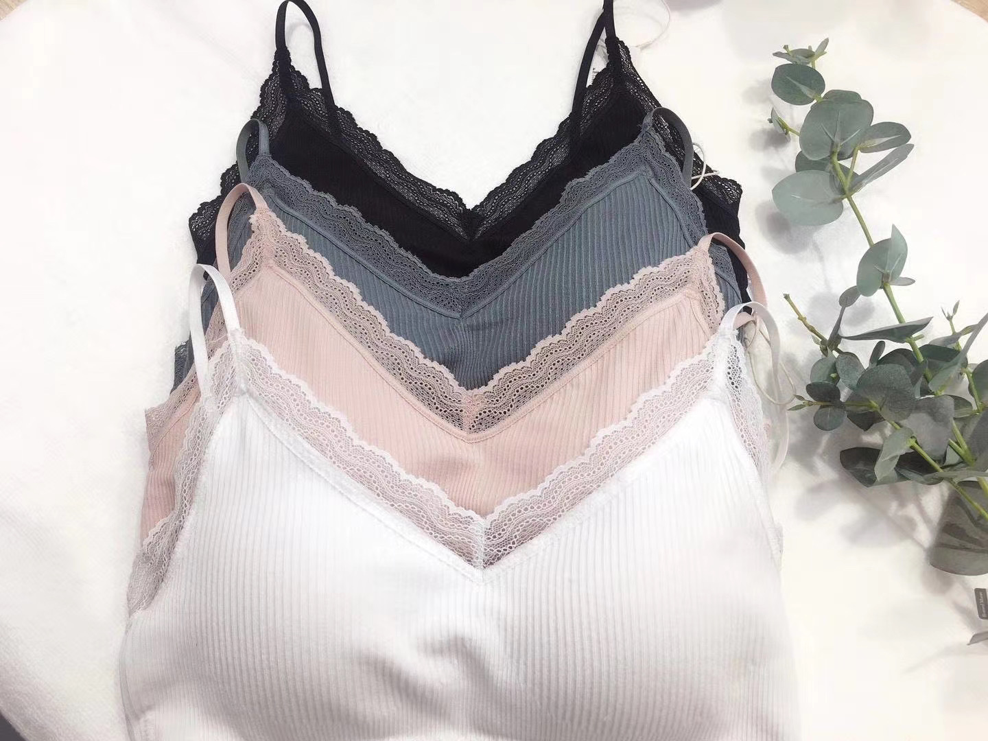 无痕文胸一体式测评,无痕文胸红黑榜