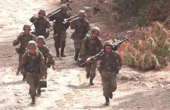 88机枪优缺点,88式是我国最新通用机枪吗