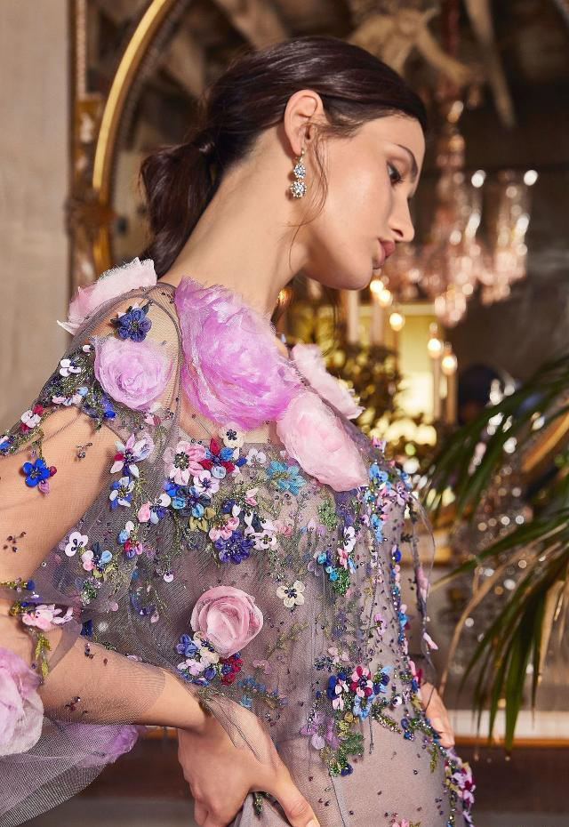 marchesa楂樺畾绀兼湇,marchesa绀兼湇