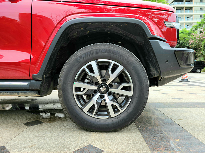 坦克300四驱suv实地越野路况表现,坦克300越野车穿越视频