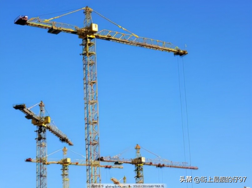 塔吊指挥证在哪里报名办理正规的,考开塔吊证去哪里报名需要多少钱