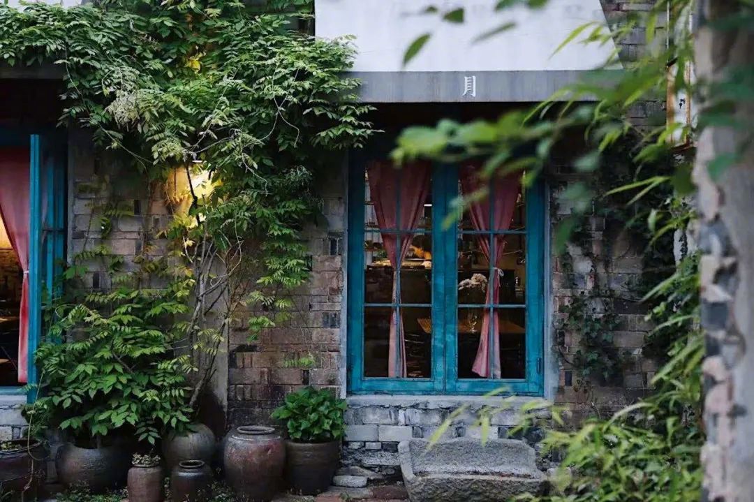 在三线小城市工作好吗,回到三线城市生活