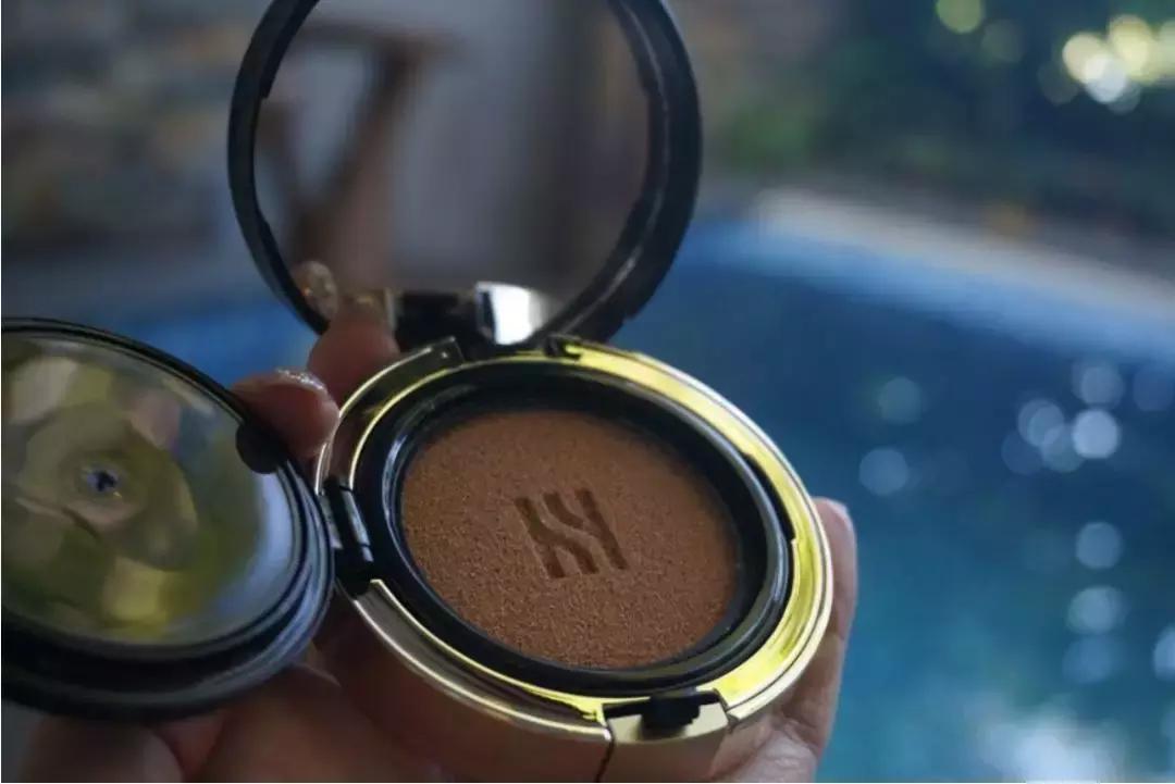 hera黑金气垫适合什么肤质,hera黑金气垫卡粉