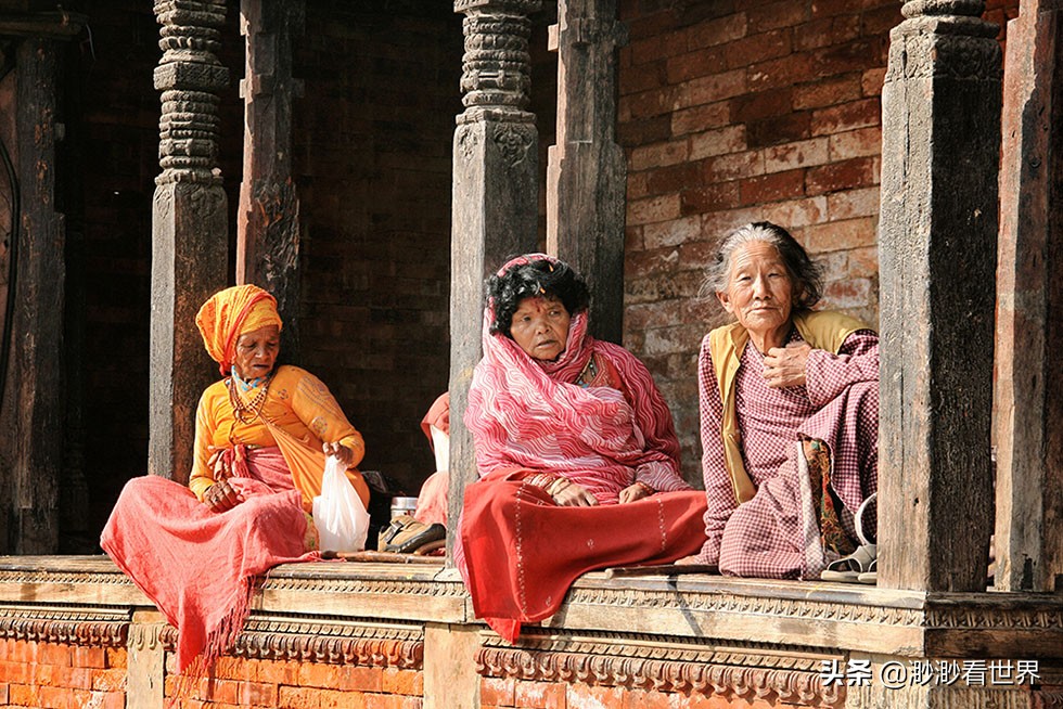 尼泊尔恒河上的烧尸庙,夜游尼泊尔烧尸庙