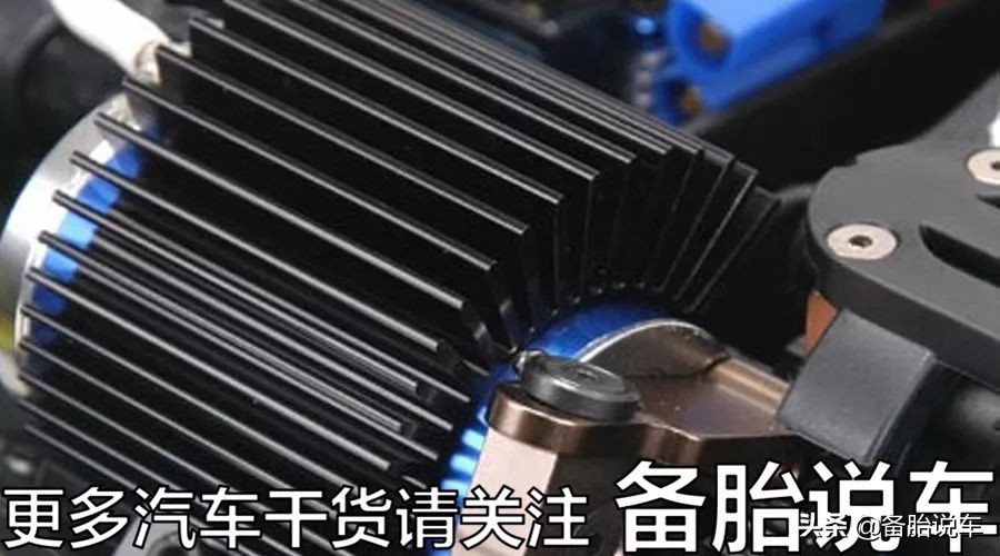 汽车发动机舱需要经常用水冲洗吗,汽车发动机舱需要擦干净吗