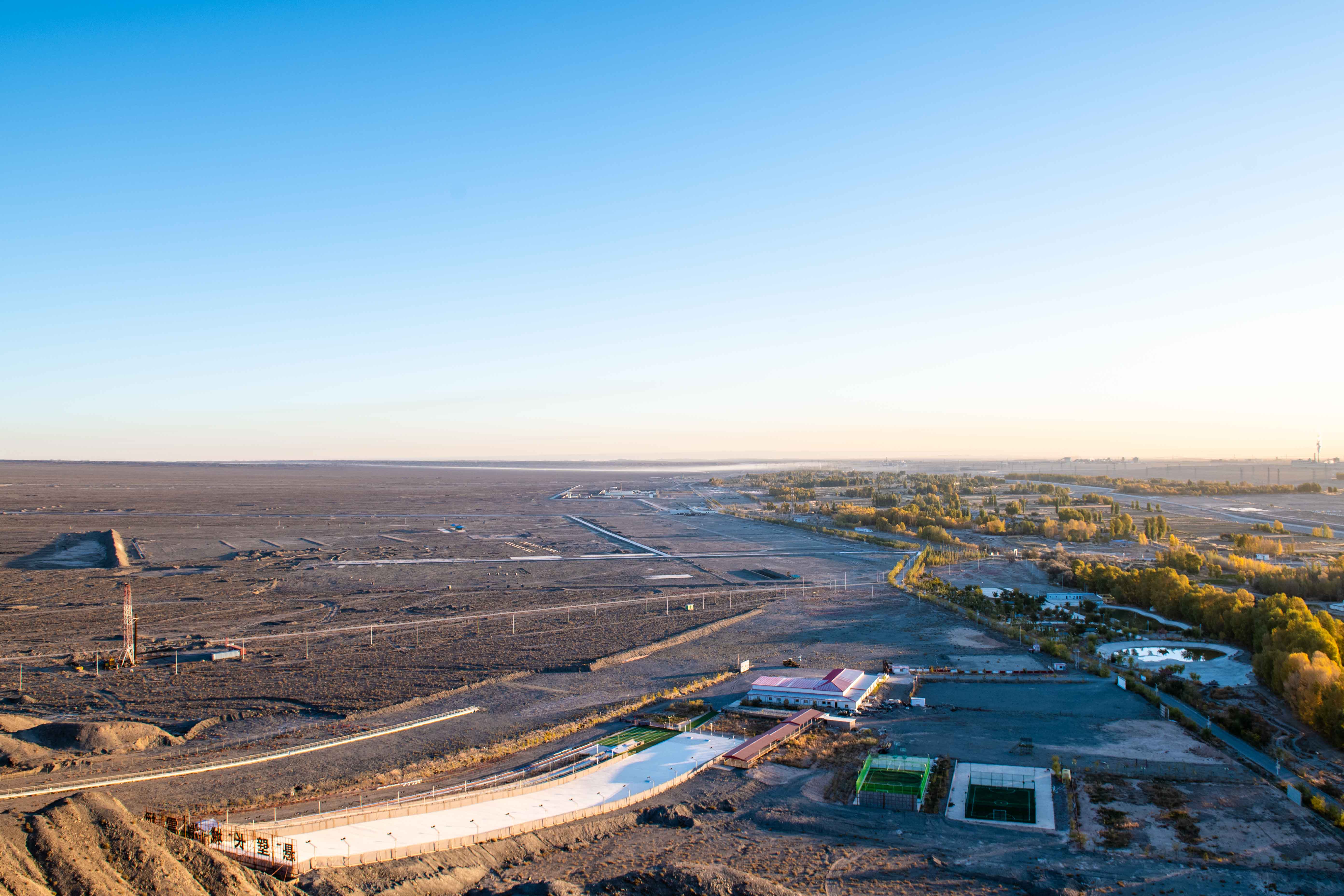 中国最难爬的悬崖,攀登最难爬的长城图