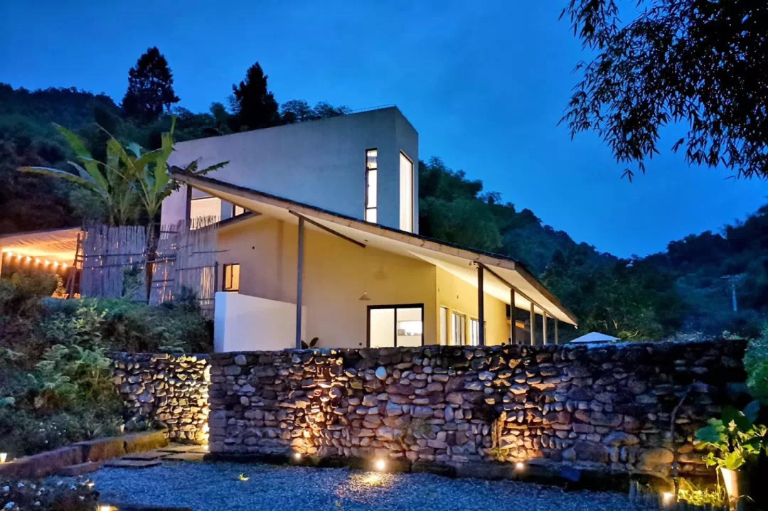 Chengduwow|借束光,请你免费去四川“小京都”泡私汤