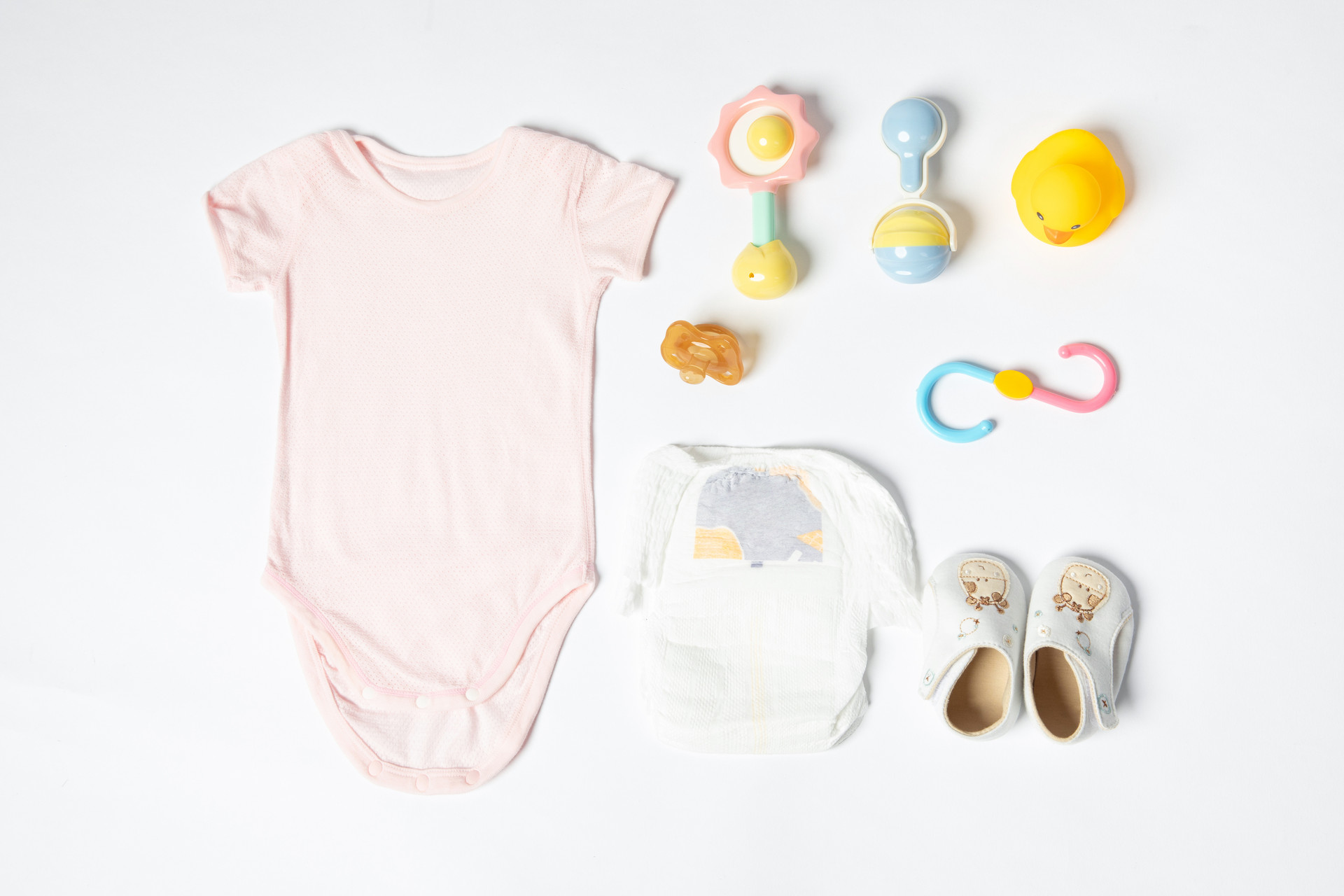 天气热如何提醒家长给孩子穿衣服,冬季给娃穿衣只需两个原则