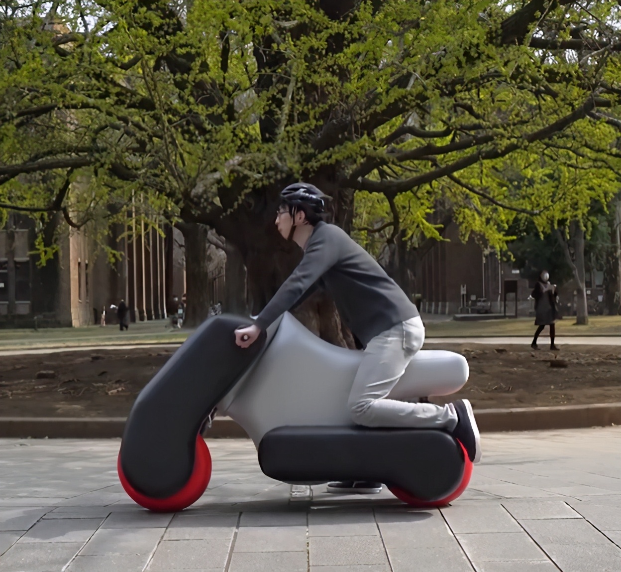 日本推出超萌电动车,日本第一台电动车