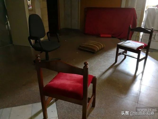 图集|骚乱过后,这还是象征吉国权力中心的“白宫”吗?