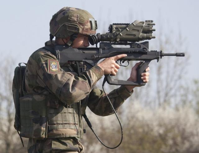 法国枪械大师精心设计，美军看了赞不绝口，最终却被德国货取代