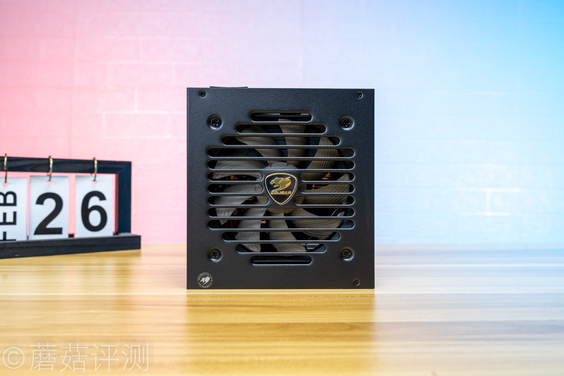 骨伽gex750w金牌全模组,骨伽gex650电源和安钛克哪个好