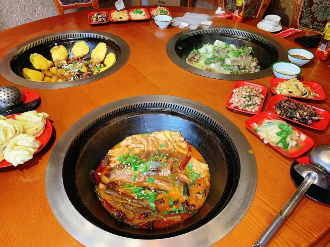 东北纯正灶台铁锅,正宗东北柴火铁锅