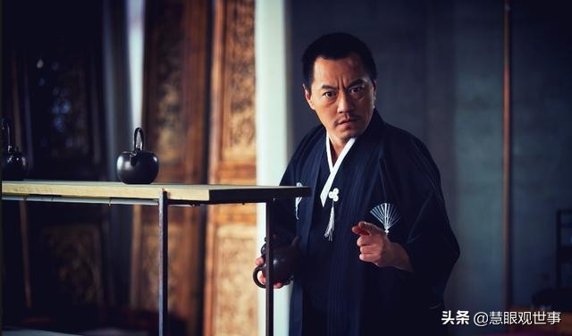 《侯海洋基层风云》中战斗的友谊:赵海和李酸酸串连