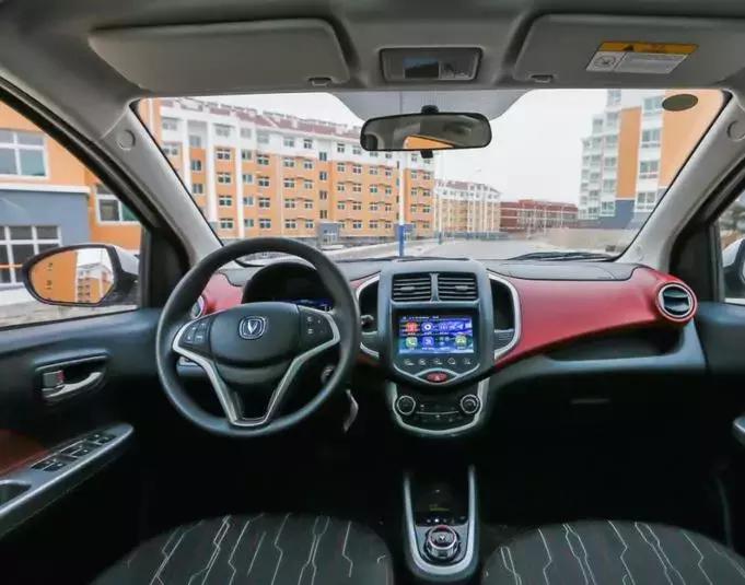市区代步的利器比亚迪元ev360,长安奔奔2018新能源ev360
