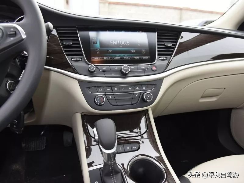 两厢马自达3和高尔夫哪个好,两厢小钢炮马自达3