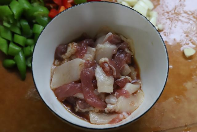 开袋即食香辣味藕带,藕下饭做法