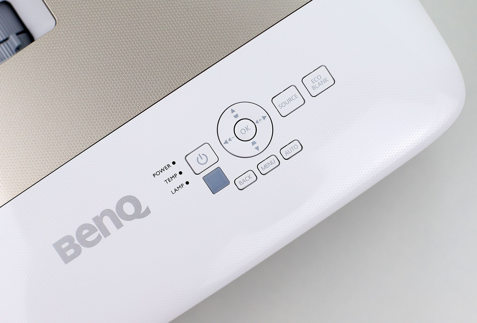 明基投影仪i707真实评测,爱普生投影仪tw5700tx和明基i707