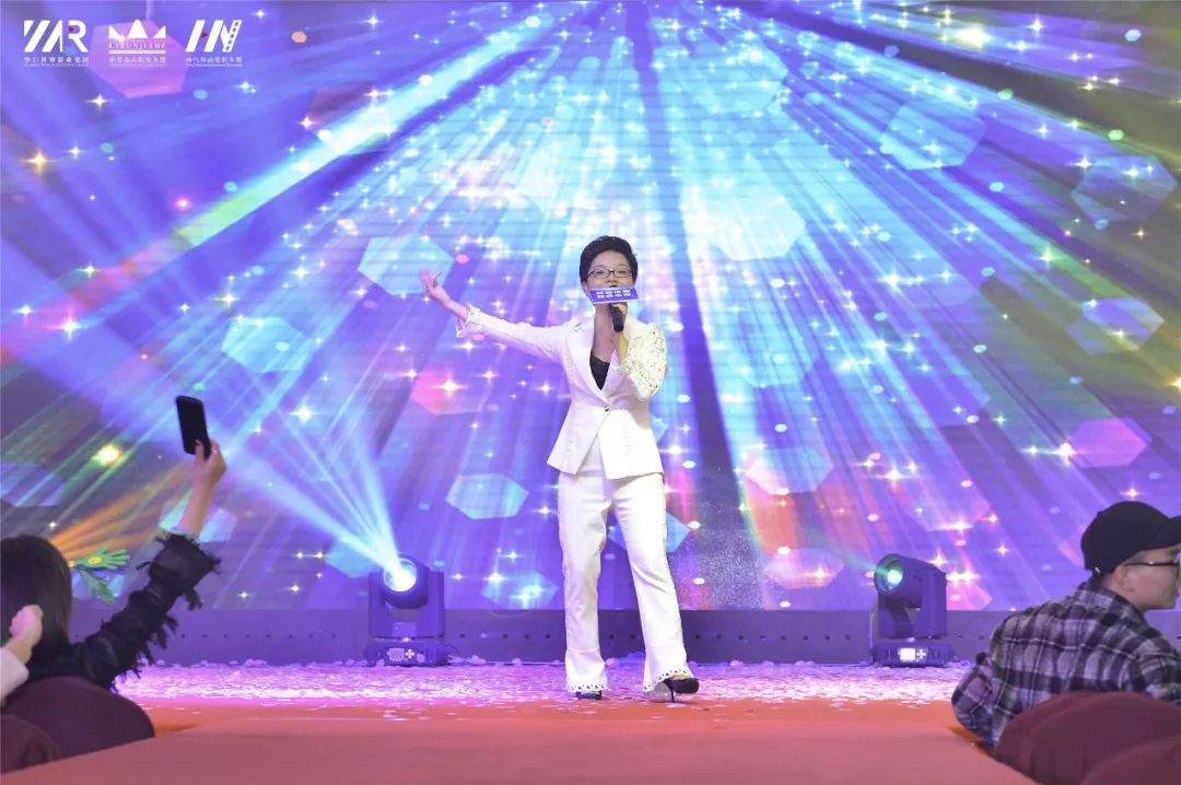 “筑梦华娱,致远未来”时代华娱第十一月总结大会