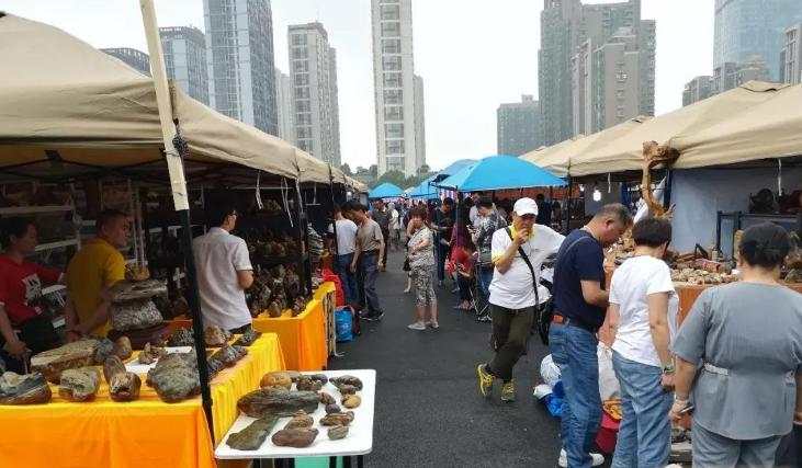 卖石头的真实收入,卖石头真的很赚钱吗