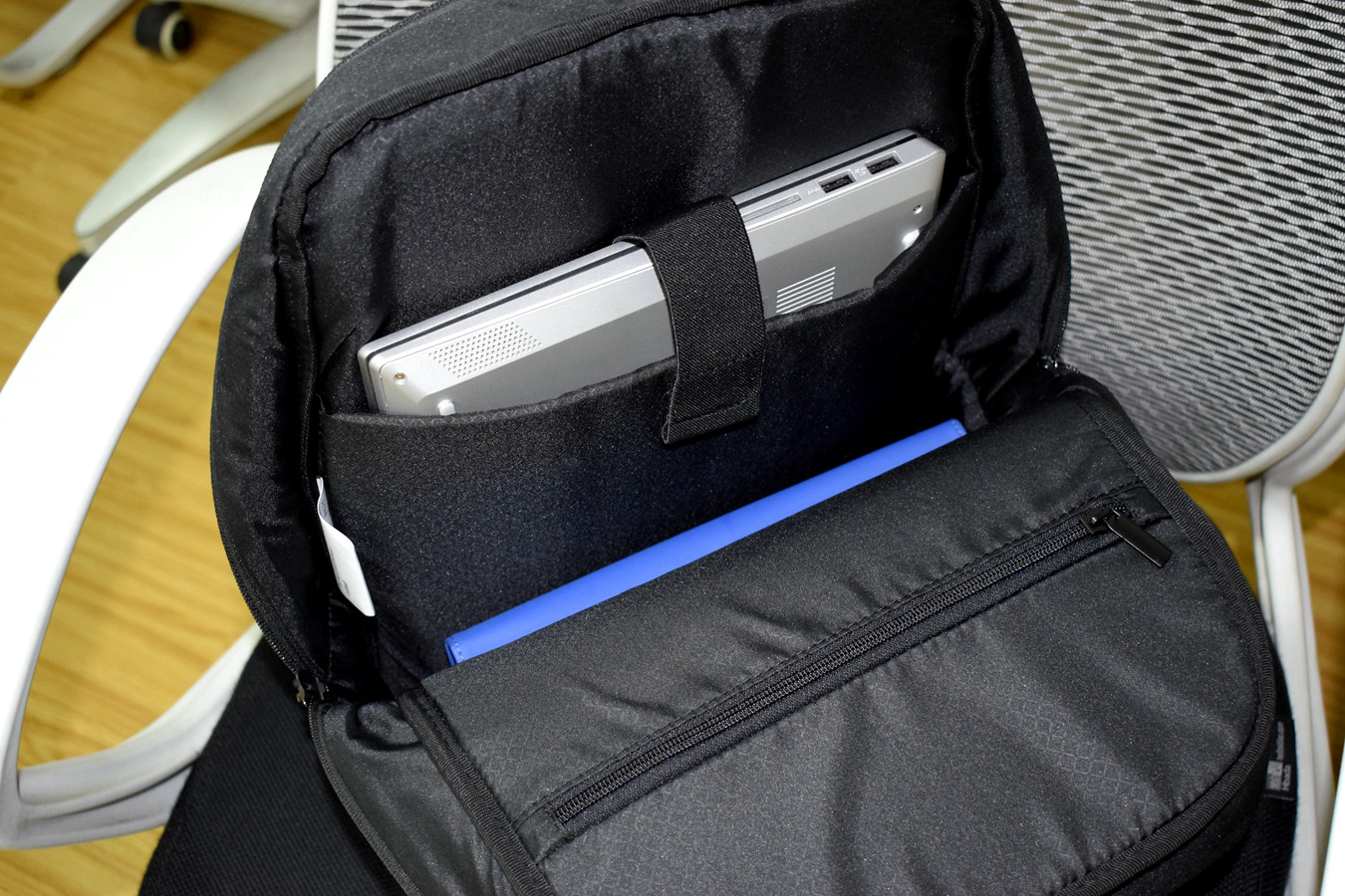 thinkplus时尚几何双肩包,thinkplus双肩包4x40