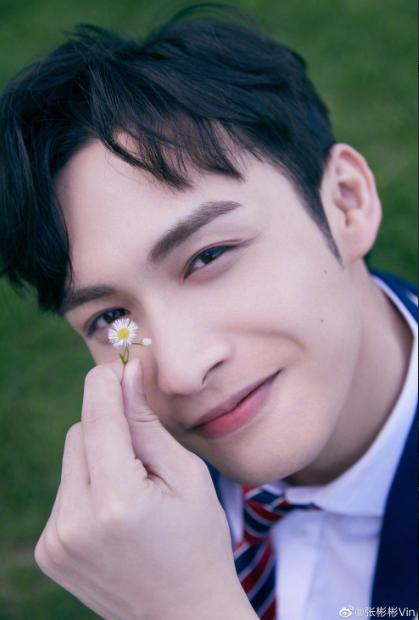 明星六一齐晒照：唐嫣陈妍希晒娃，热巴娜扎美照，安以轩令人泪目