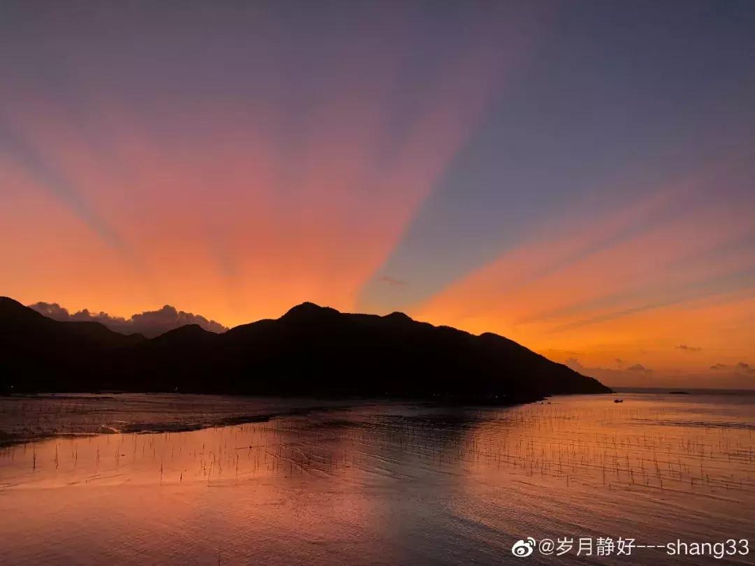 这么一片五彩滩涂奇幻仙境，超惊艳！在福建，厦门动车可以直达