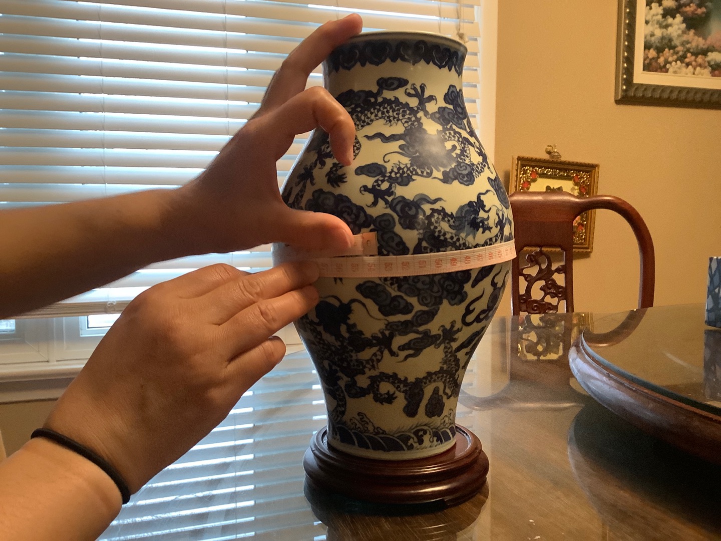 精品九龙浮雕橄榄核,九龙橄榄瓶精品