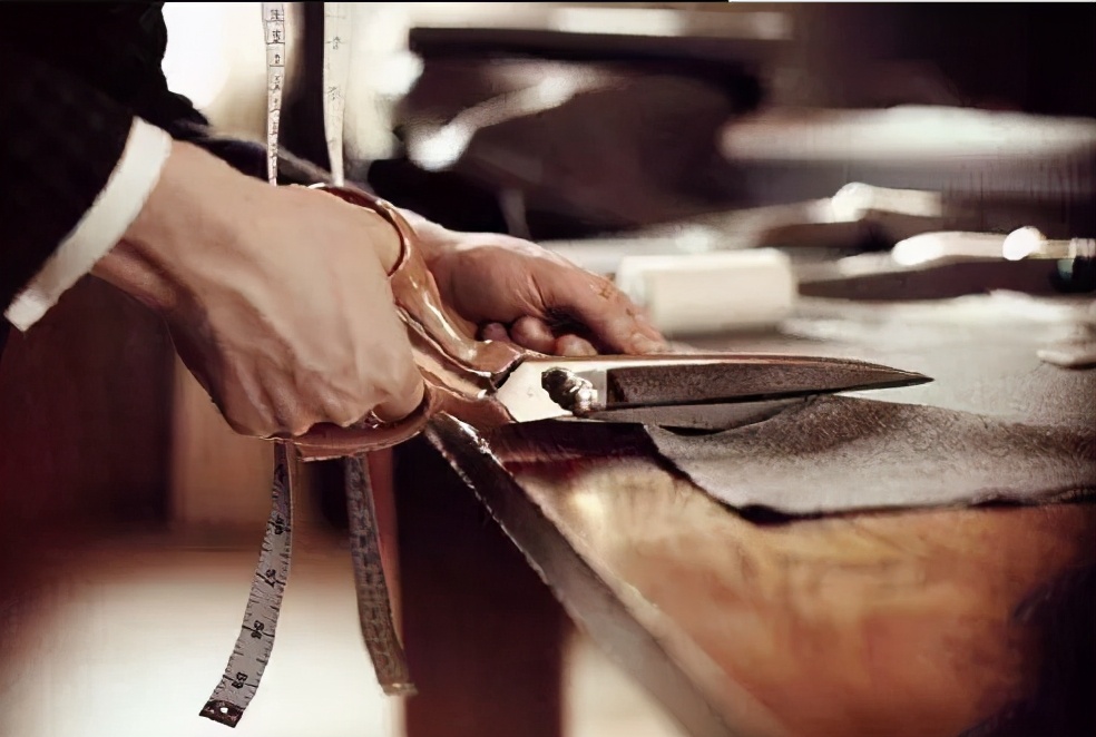 一套高级西装定制视频,西装全定制和半定制区别