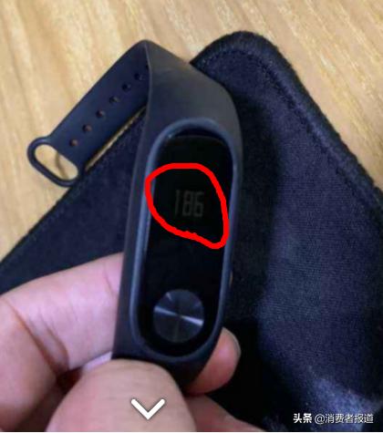 小米手环5nfc版屏幕自动降低亮度,小米手环反馈问题没有回应