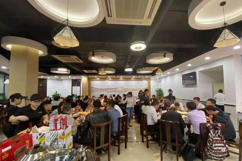 宝安人的顺德饭堂,生蚝用木桶蒸,还加黑松露