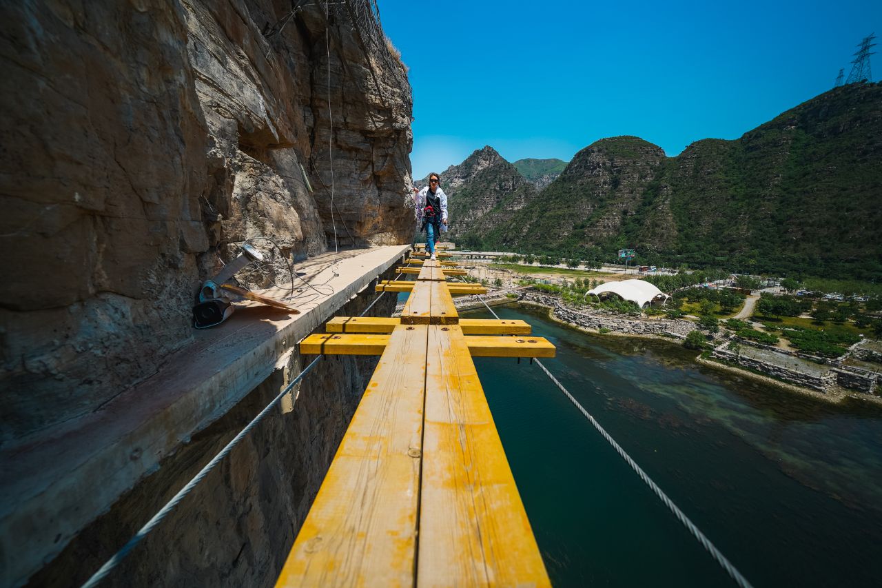 乐谷银滩峡谷漂流整段录播,乐谷银滩漂流最新视频