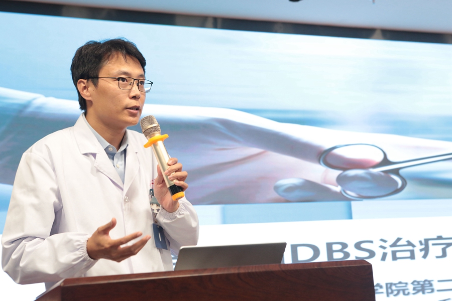 脑起搏器植入手术治抑郁症,脑起搏器手术最新技术